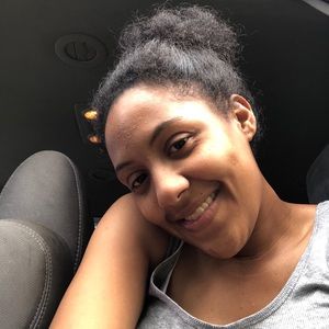 Meet your Posher, Kendra